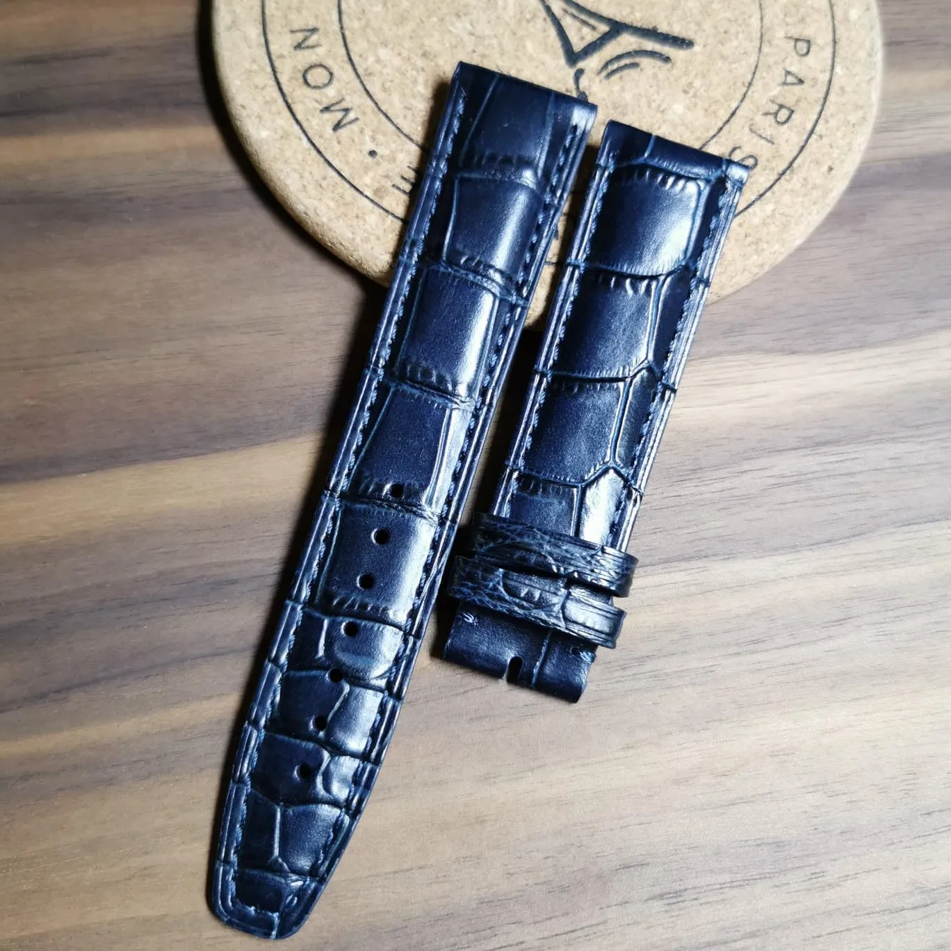 * audit 18MM/ one piece Watch Strap, Leather Replacement Bracelet, Band Width-20 