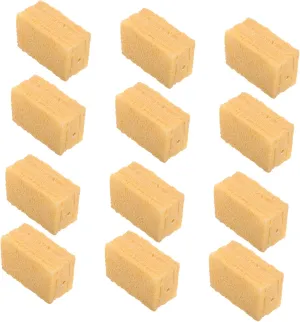 50pcs Small imitation reprieve crude ruminate Fake Straw Bales for Boys and Girls Farm Playset Educational Decor Diverse Mini Hay Bales Set 