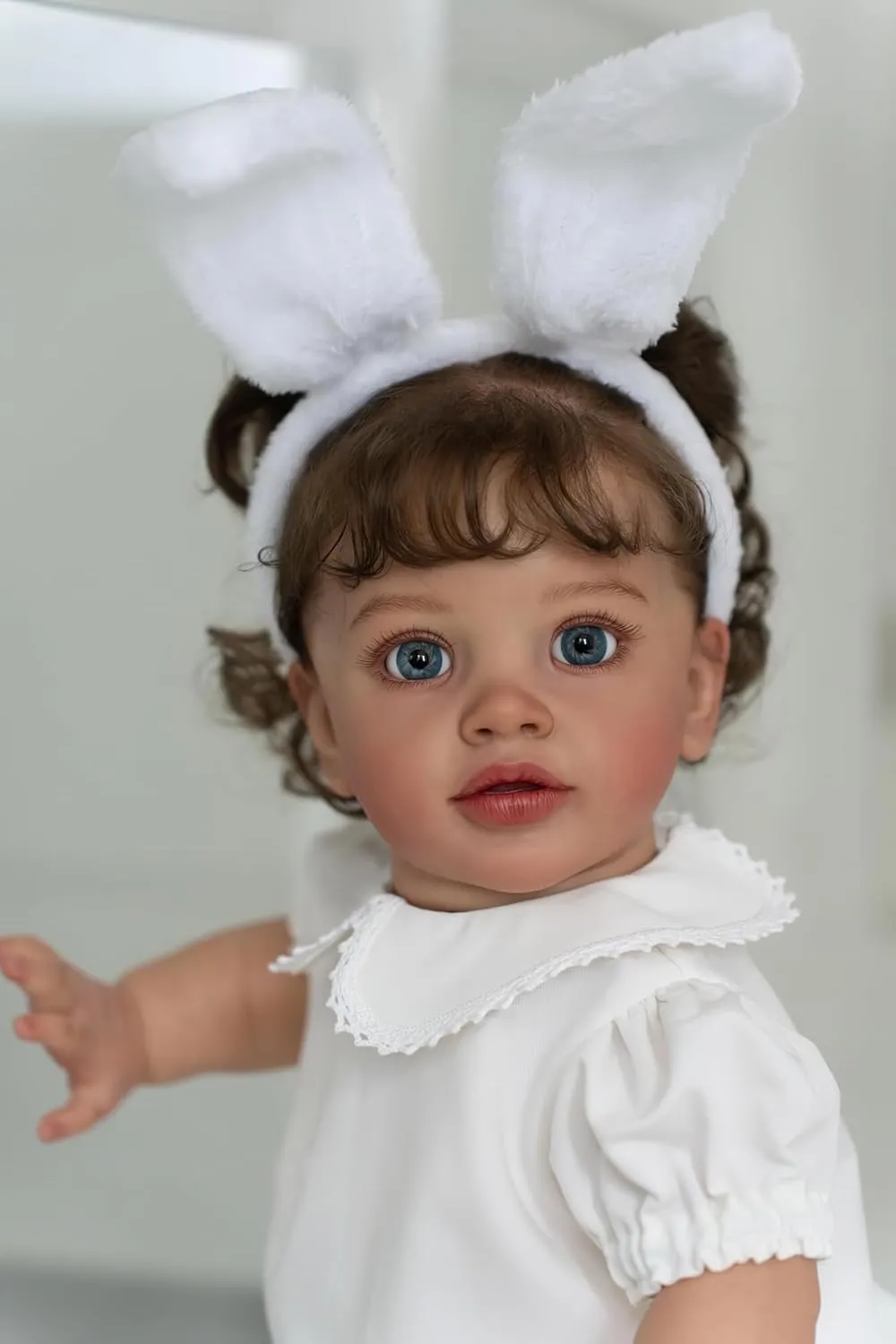 & Weighted Body - Lifelike Newborn Toddler Girl Reborn Doll in White Floral Outfit Green Bows 26 Inch Realistic Baby Doll apologize tern with Curly Hair 