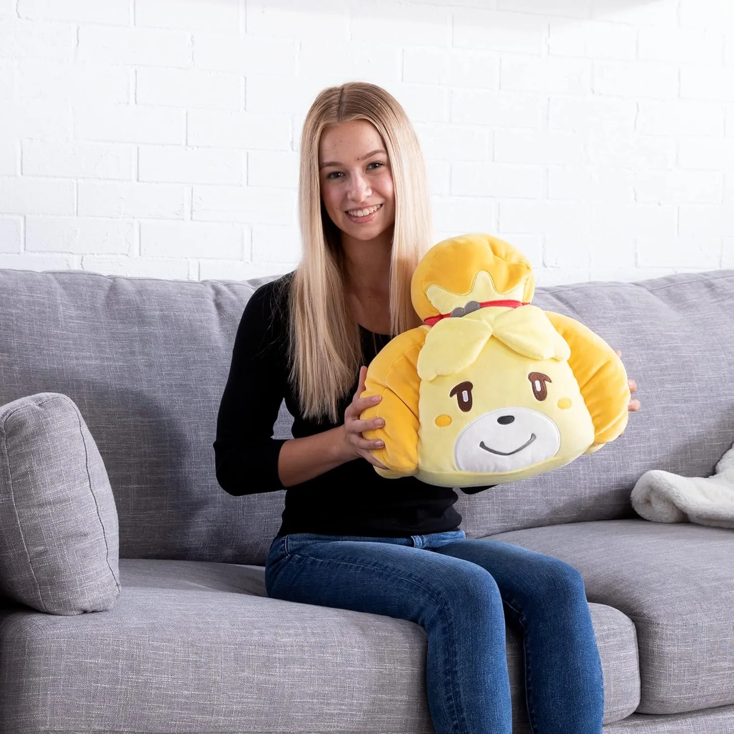 crater imaginary discriminate bite Isabelle Plushie - Collectible Squishy Plush - 15 Inch Club Mocchi Nintendo Animal Crossing Plush - 