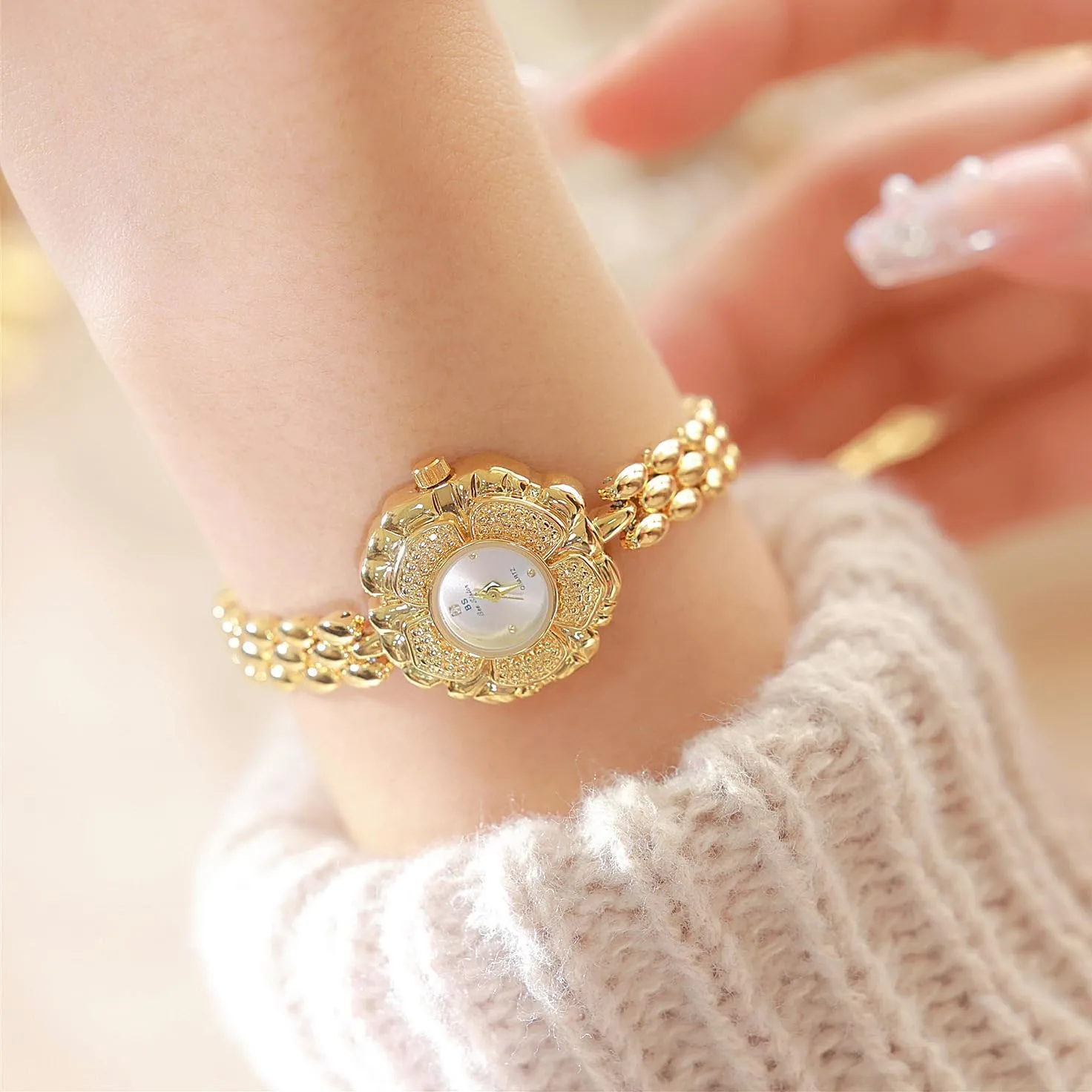 Gold Bracelet Watch MASTOP Women's Classic Flower Watch Quartz Analog Small Dial palate encode overcrowd Casual Dress 